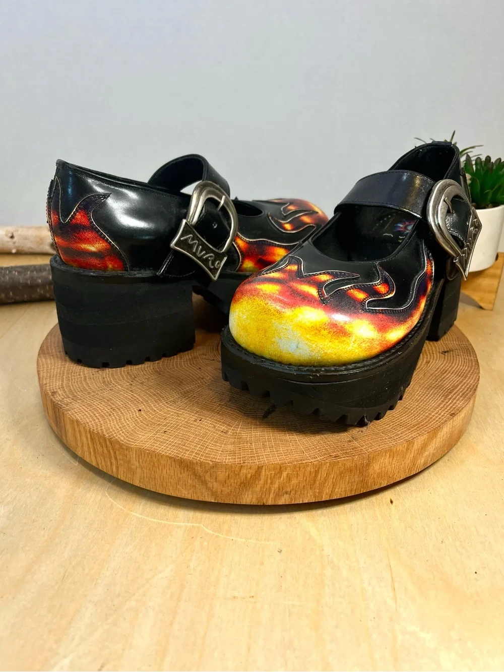 Vintage 1990s Muro Platform Mary Jane Shoes Black Orange Flames Size 5-5.5